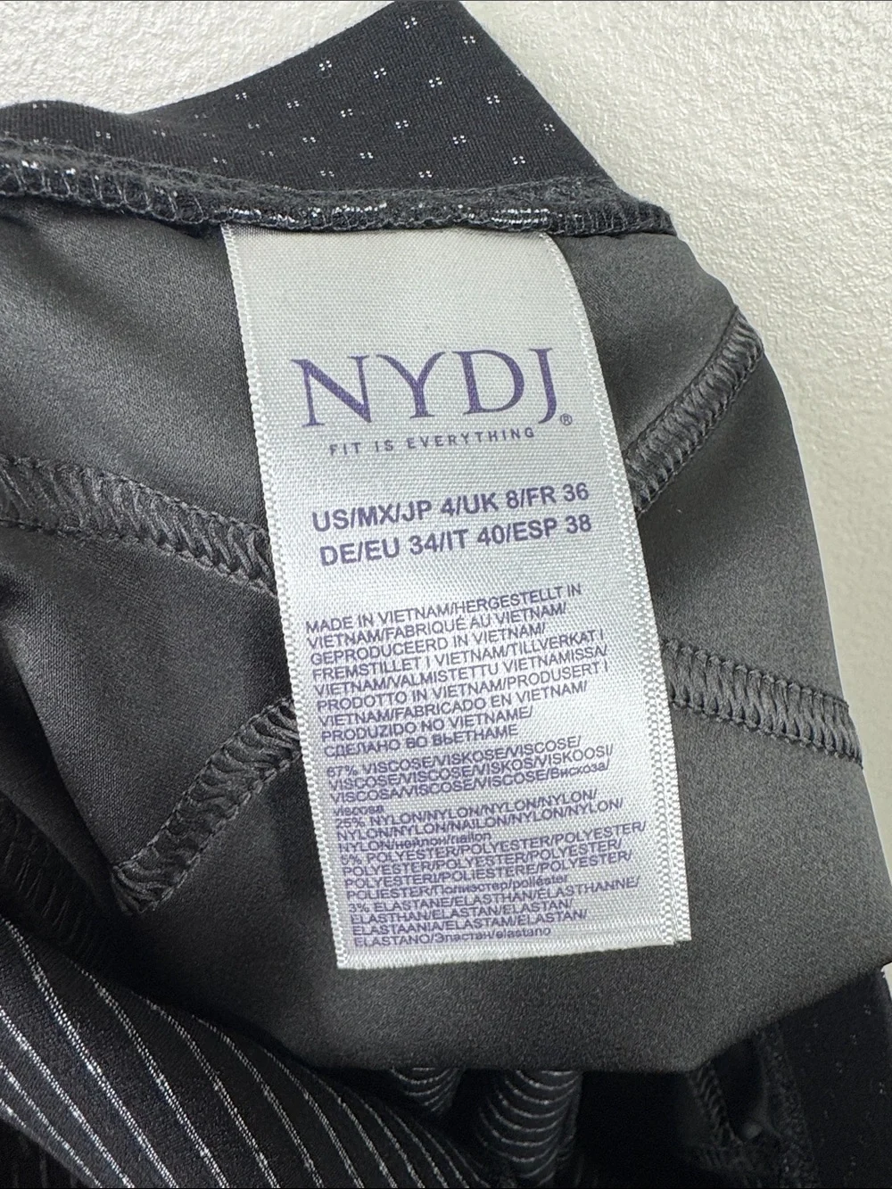 NYDJ Pull On Ankle Trouser Pants Pattern - Women's Size 4 Shaping Slim Black